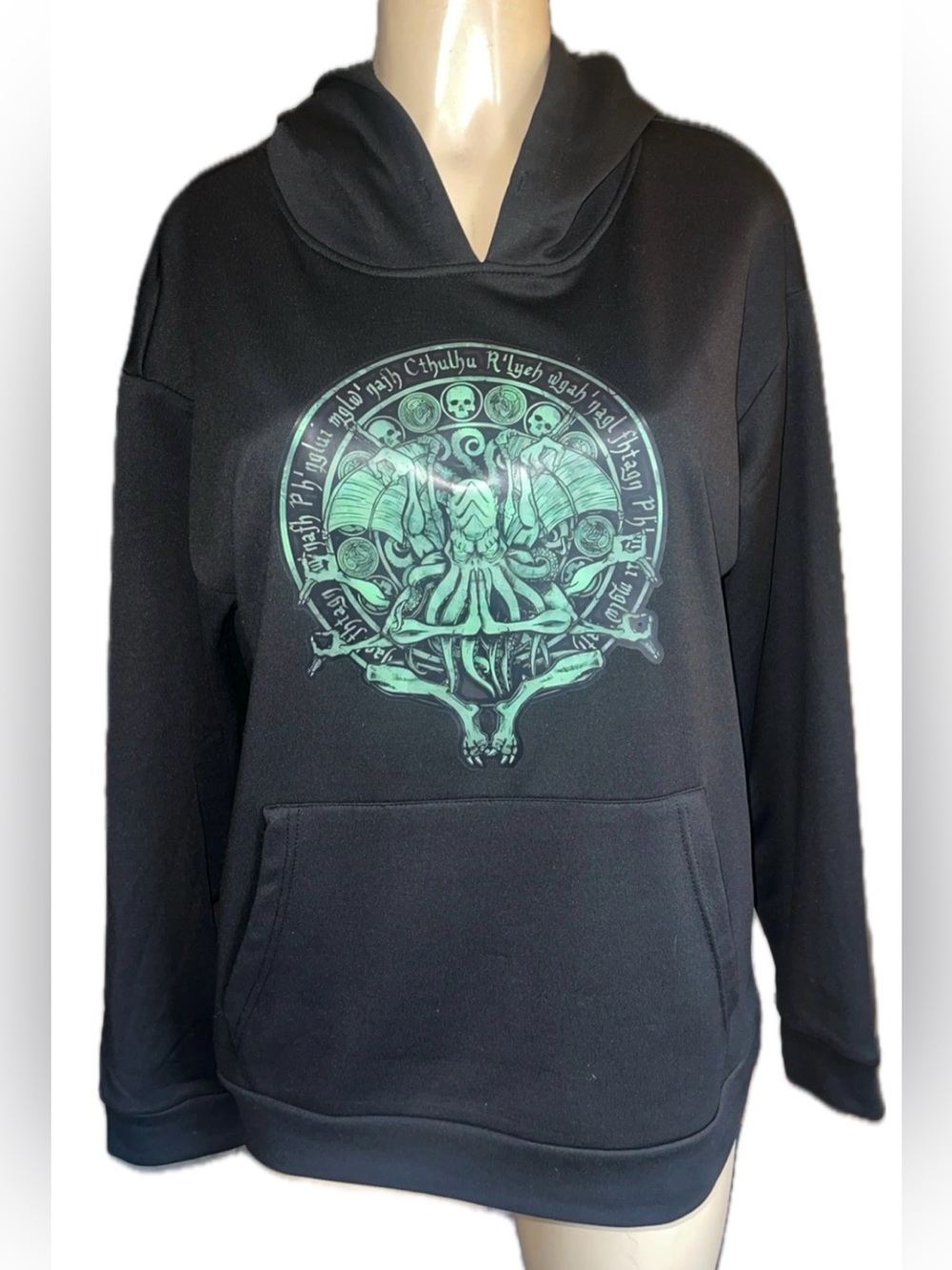 H.P. Lovecraft Cthulhu Graphic Hoodie Medium Black NWOT